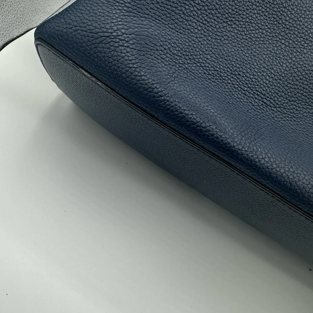 Tory Burch Blue Leather Tote Bag with Gold Logo - Picture 7 of 9